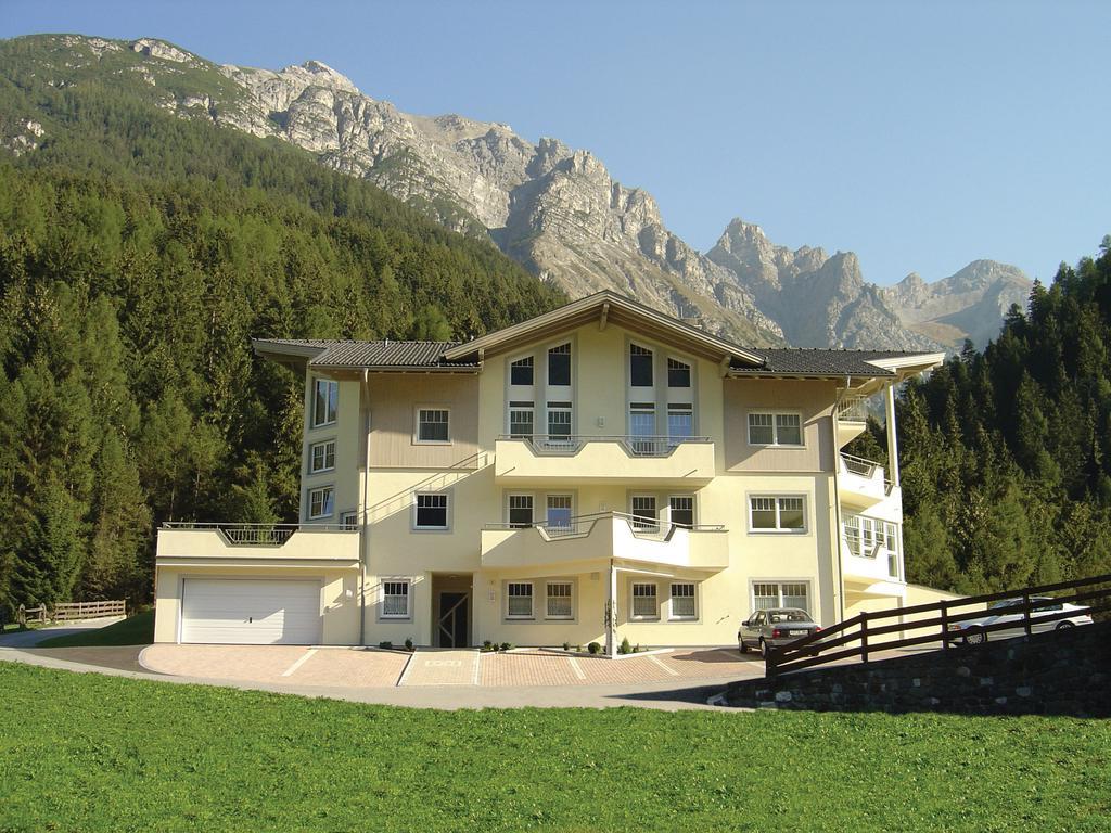 Appartementhaus Pinnisblick Neustift im Stubaital Exteriör bild