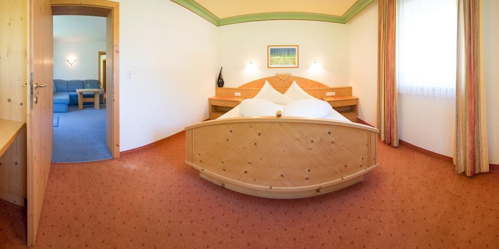Appartementhaus Pinnisblick Neustift im Stubaital Exteriör bild
